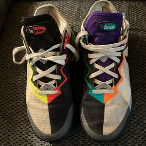 LeBron 18 Low “ Greedy”